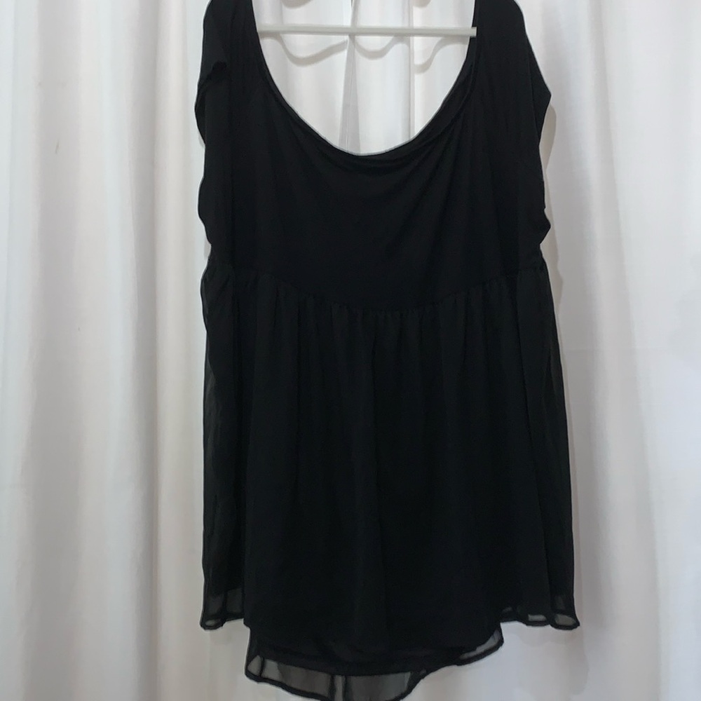 Torrid size 3X black scoopneck, cap sleeve mini dress! Lined sheer and Flowy